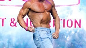 AECN incluye la categoría Mens Street Model